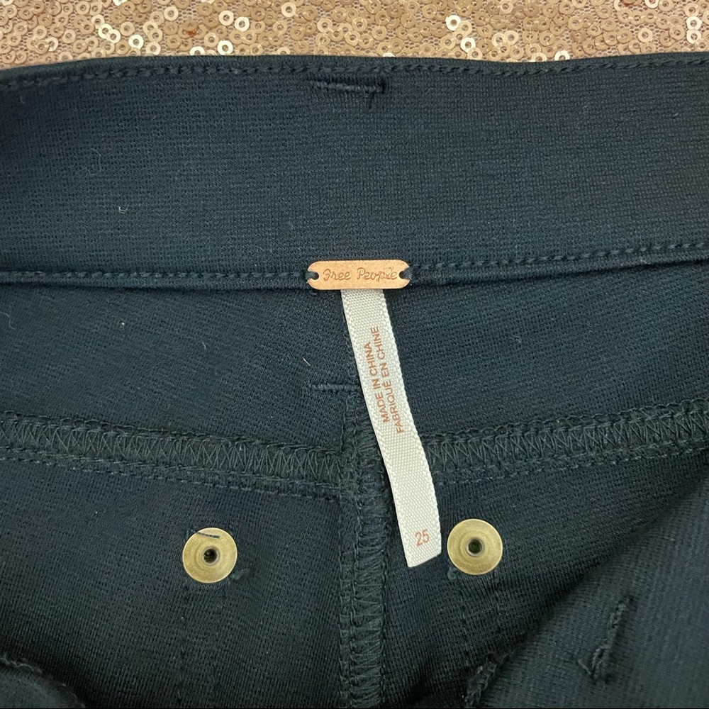Free People Dark Blue Skinny Ankle Length Pants Sz 25 - Picture 7 of 10